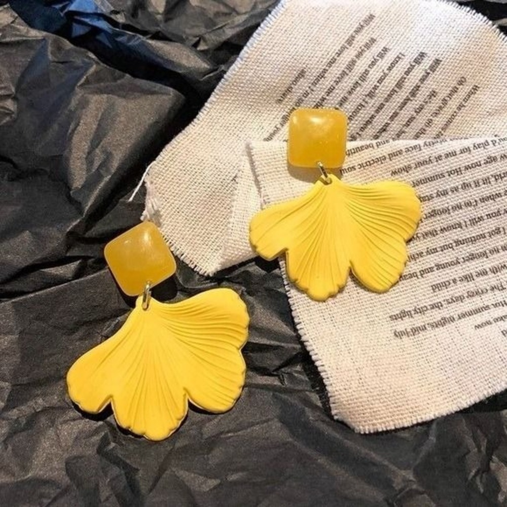 Ginkgo Leaf Statement Earrings Women OS Mustard Yellow New Resin Dangles
